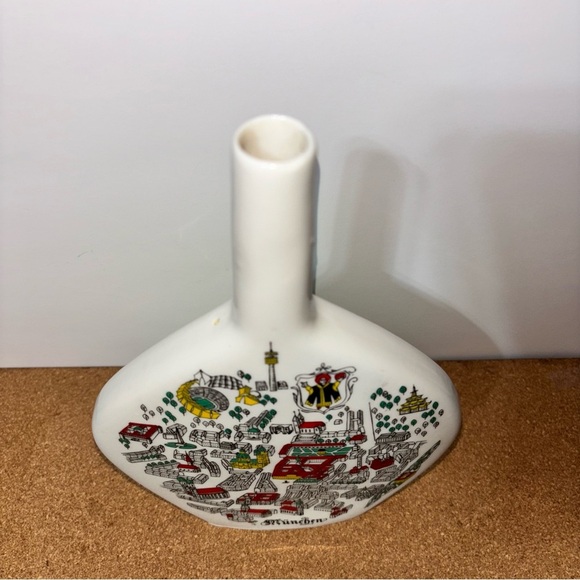 Empty Porcelain Munchen Bottle Escorial Grun Cordial Germany 375ml - Picture 3 of 5